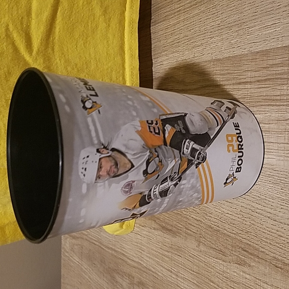 Pittsburgh Penguins 🐧 Tee and 50th Anniversary Cup - Picture 5 of 7